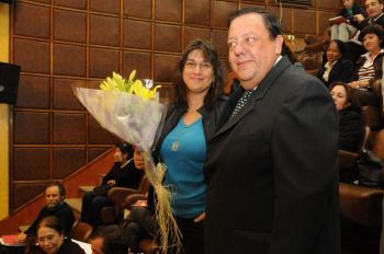 El Dr. Rodrigo Fernández junto a la Dra. Carla Pellegrin.